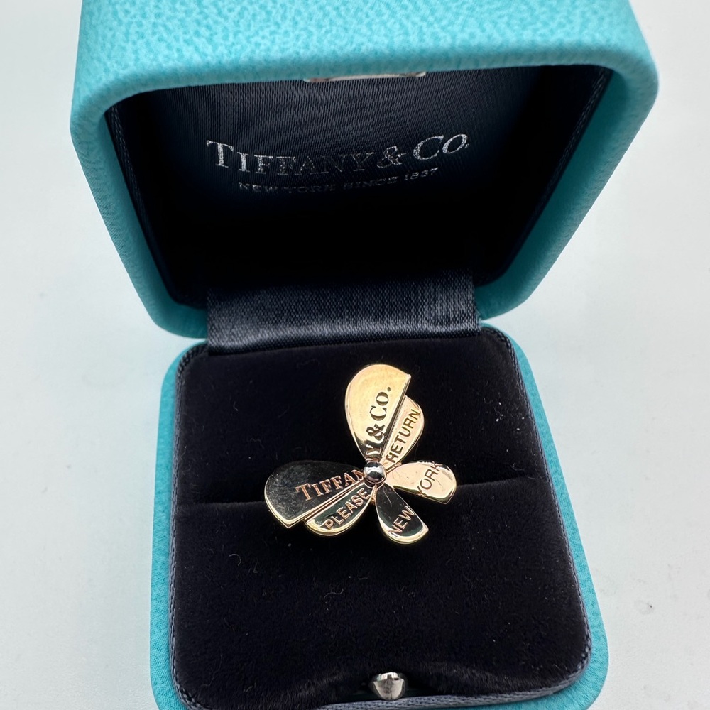 Tiffany & Co. New love bug butterfly size 5 18kt rose gold & 925 sterling silver - Picture 6 of 13